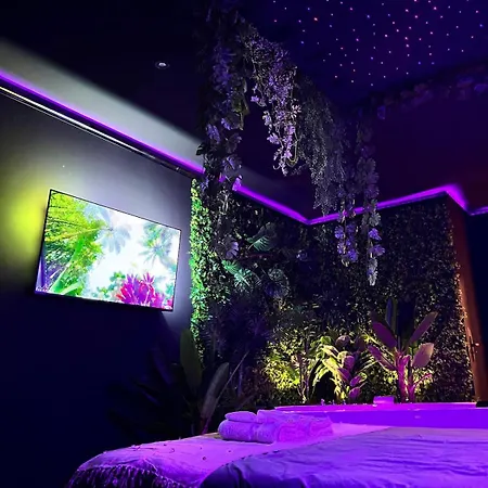 Amazonia - Starry Sky & Bath Appartement Valenciennes